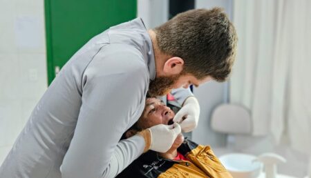 Transformando sorrisos na zona rural: Prefeitura de Paragominas entrega 80 próteses dentárias na Comunidade CAIP